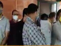  વડોદરાઃ મામલતદાર અને હેલ્થ ઓફિસરની હાજરીમાં નિયમોના ધજાગરા ઉડ્યા 