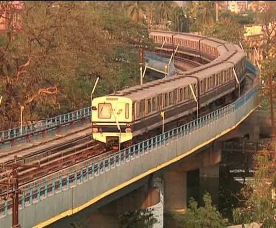 এক ডজন গল্প: নতুন বছরে পুরনো ছন্দে মেট্রো, অফিসটাইম বাদে অন্য সময় লাগবে না ই-পাস