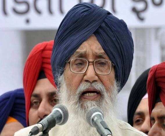 Prakash Singh Badal | कृषी कायद्यांचा विरोध, प्रकाश सिंह बादल यांनी पद्मविभूषण पुरस्कार परत केला