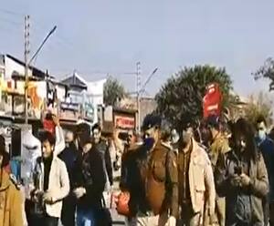 जानें, क्यों गैस सिलेंडर और प्याज लेकर विधानसभा पहुंचे कांग्रेसी?| Uttarakhand Prime