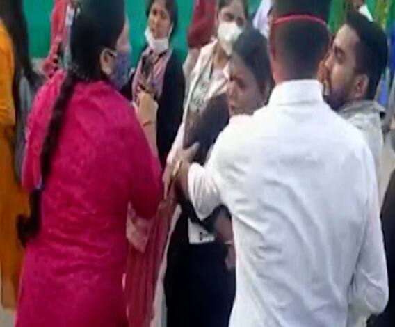 PUNE | पुण्यामध्ये रुग्णालयातील नर्सेस आणि बाऊंसर्समध्ये हाणामारी, कोव्हिड रुग्णालयात तुफान राडा