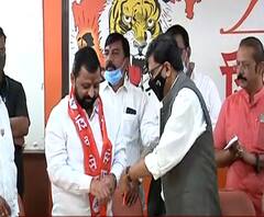 Shivsena leaders join BJP | शिवसेना कार्यकर्ते भाजपात, नाशिक, धुळ्यात भाजपला खिंडार