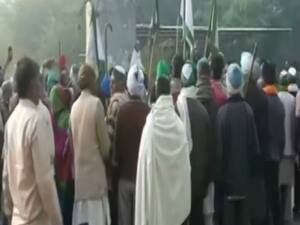 Singhu Border पर ही किसान करेंगे बैठक, Tikri Border पर नहीं मिली जगह | Farm Bill Protest