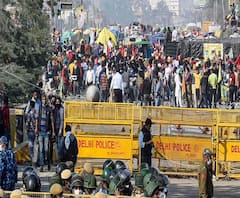 Farmers Protest: क्या किसानों से बातचीत से बनेगी बात?| ABPGanga 