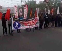 Bharat Bandh: কৃষি আইনের প্রতিবাদে পূর্ব মেদিনীপুরে চণ্ডীপুরে মিছিল বাম কর্মী-সমর্থকদের