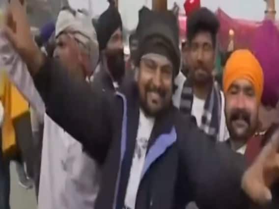 वाशिंग मशीन से लेकर फिल्मों तक, किसानों ने लंबे आंदोलन के लिए की है पूरी तैयारियां, देखिए ये रिपोर्ट