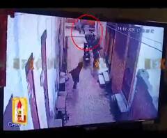 Bijnor: दिनदहाड़े भाई ने भाई को मार दी गोली, LIVE तस्वीरें कैमरे में कैद| ABPGanga 