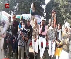 अब तक नहीं हुआ गन्ने का भुगतान, किसानों ने चीनी मिल पर किया हंगामा | ABP Ganga 