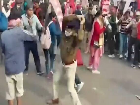 किसान और केंद्र की बातचीत से पहले पटना में हंगामा... प्रदर्शनकारियों पर पुलिस ने किया लाठीचार्ज