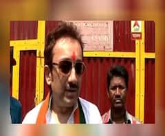 এক জজন গল্প: 'রাজনৈতিক দলগুলির কাছে অনুরোধ দয়া করে কারও ঘর ভেঙে দেবেন না' সৌমিত্র-সুজাতার সম্পর্কে ভাঙন প্রসঙ্গে বললেন জয় বন্দ্যোপাধ্যায়