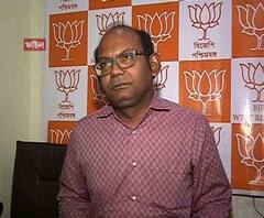 জিতেন্দ্রর বিজেপিতে সম্ভাব্য যোগদান নিয়ে মুখ খোলার জের! 'দলের সংবিধান বিরোধী' কাজের জন্য সায়ন্তন বসুকে শোকজ নোটিস পাঠাল দল