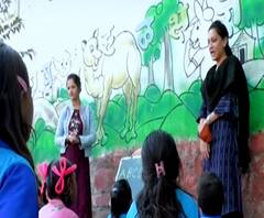 पंढरपूरमध्ये भरतेय बिन भिंतींची शाळा, रॉबिनहूड आर्मीचा अनोखा प्रयोग, मोबाईलच्या माध्यमातून शिक्षण