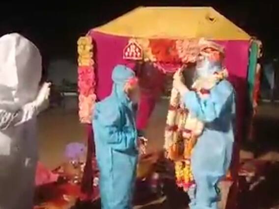 રાજસ્થાનમાં યોજાયા અનોખા લગ્ન, વર-વધૂ PPE કિટ પહેરી ફર્યા સાત ફેરા, કારણ જાણી ચોંકી ઉઠશો?