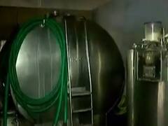 સુરતના એ.કે.રોડ વિસ્તારની સહકારી મંડળીમાં આરોગ્ય વિભાગના દરોડા, જુઓ વીડિયો