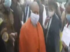 CM Yogi मेरठ के SVBP विश्वविद्यालय पहुंचे, विभिन्न योजनाओं का करेंगे शिलान्यास