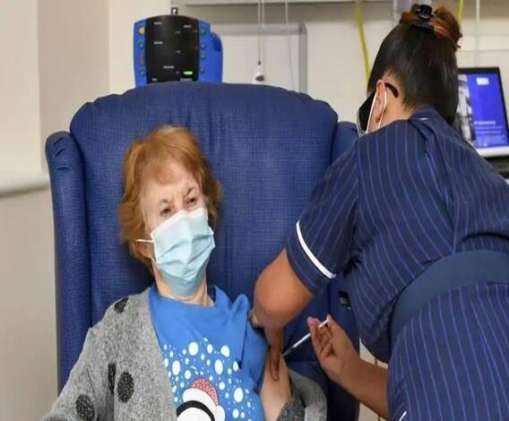 World Covid Update: মার্কিন মুলুকে কাল থেকে ফাইজারের গণটিকাকরণ, দেশে আক্রান্তের সংখ্যা ছাড়াল এক কোটি 