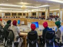 लंच ब्रेक तक किसान-सरकार के बीच दो बिंदुओं पर हुई बात | Farmers Protest