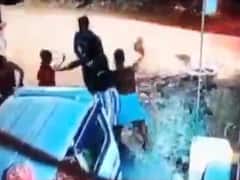 વલસાડની મોગરાવાડીમાં અસામાજિક તત્વોનો આતંક, બેકરી સંચાલક પર કર્યો હુમલો, જુઓ CCTV