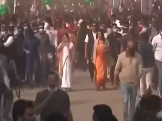West Bengal:बोलपुर में ममता बनर्जी ने पैदल मार्च कर किया शक्ति प्रदर्शन । Special Bulletin