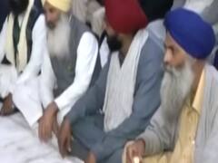 Singhu Border पर आगे की रणनीति को लेकर किसानों की बैठक, आंदोलन का 11वां दिन आज 