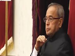 अपनी किताब में प्रणब मुखर्जी ने 2014 की हार के लिए सोनिया और मनमोहन को ठहराया जिम्मेदार