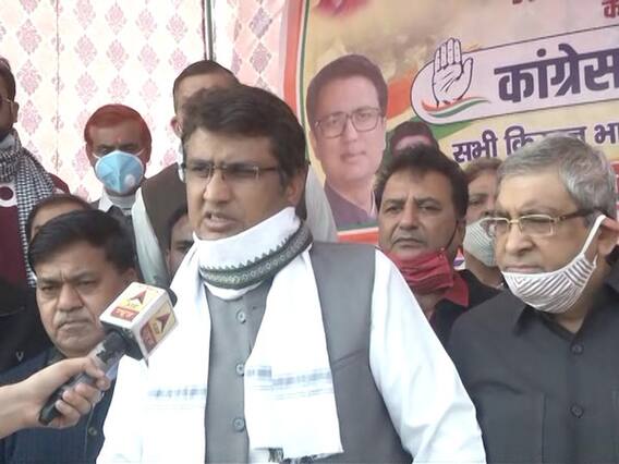 किसान आंदोलन: बुराड़ी में प्रदर्शन स्थल पर कांग्रेस ने लगाया पंडाल