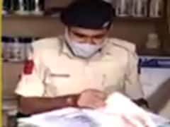 બનાસકાંઠાના ધાનેરાની શ્રદ્ધા એગ્રો સેન્ટરમાંથી ઝડપાયું શંકાસ્પદ ખાતર, જુઓ વીડિયો