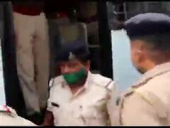 14 દિવસના પેરોલ પછી નારાયણ સાંઇ કેવા બની ઠનીને જેલમાં ગયા એ જોઇ થઇ જશો દંગ