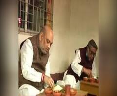 গলায় হৃদমাঝারে রাখার অঙ্গীকার..নিজের হাতে পায়েস রান্নার আন্তরিকতা, স্মরণীয় হয়ে রইল বাউলবাড়ির শাহী-ভোজ