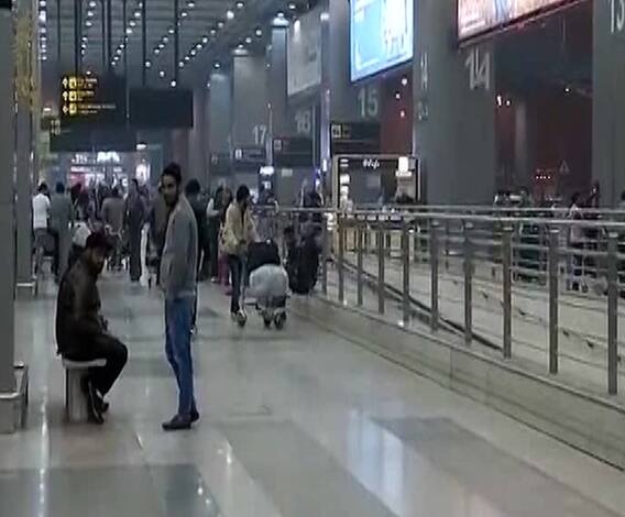 लंडनमधून दिल्लीत आलेल्या एअर इंडियाच्या विमानातील 266 पैकी 5 प्रवासी कोरोना पॉझिटिव्ह