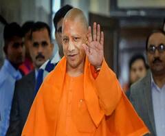 Corona Pandemic: योगी सरकार की रणनीतियों से यूपी में हारता गया कोरोना ! | ABP Ganga 