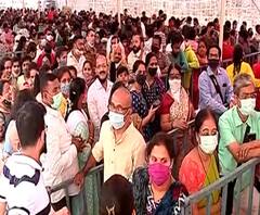 Kolhapur Ambabai Temple Crowd : अंबाबाई मंदिरात भाविकांची झुंबड, सुट्ट्यांमुळं गर्दी वाढली