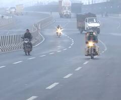 Agra में बर्फीली हवाओं का सितम, नए साल में और बढ़ेगी गलन | Weather Update | abp Ganga 