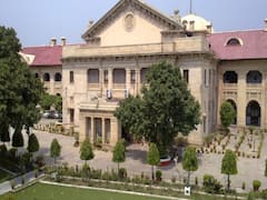 UP में शिक्षकों के ट्रांसफर पर लगी रोक हटी, 1 लाख से ज्यादा शिक्षकों ने किया था आवेदन