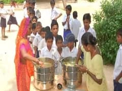 ગાંધીનગરઃ મધ્યાહન ભોજન યોજનાના કર્મચારીઓનું વધી શકે છે માનદ વેતન