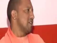 Here is a picture from Yogi Adityanath's meet with Akshay Kumar