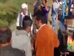 અમરેલીના ધુડિયા આગરીયા ગામ નજીક શાનું કન્ટેનર પલટ્યું, લોકોએ ચલાવી લૂંટ