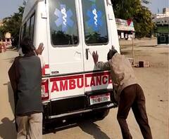 एंबुलेंस में तड़पता मरीज, पर खुद बीमार है एंबुलेंस | Ferozabad | Mudde Ki Baat 