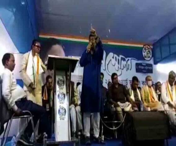 বর্ধমান শহরে ফের প্রকাশ্যে তৃণমূলের গোষ্ঠীদ্বন্দ্ব, কাঁকসায় বিজেপির বহিষ্কৃত নেতার বিরুদ্ধে পরিচারিকাকে ভয় দেখিয়ে ধর্ষণের অভিযোগ