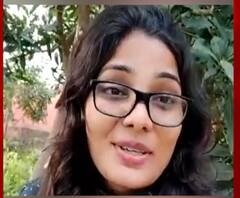 फिर विवादों में Neha Singh Rathore, जानिए इस बार क्या कह दिया | ABP Ganga 