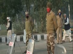 किसानों ने दी धमकी : Barricading तोड़ कर दिल्ली में घुस जाएंगे | देखें Ground Report 