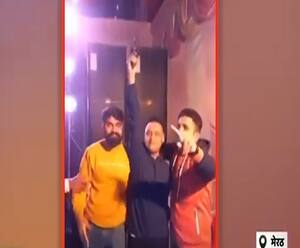 इन बिगड़ैलों को हथियार के साथ सेल्फी लेना पड़ा बहुत ज्यादा महंगा| Meerut|ABPGanga