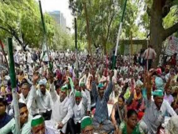 सरकार की बातचीत की पेशकश पर कल फैसला लेंगे किसान, क्या खत्म होगा गतिरोध? | मास्टर स्ट्रोक