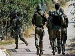 J&K: श्रीनगर के उमराबाद में आतंकियो के साथ सुरक्षाबलों की मुठभेड़, 2-3 आतंकियों के छिपे होने कि खबर