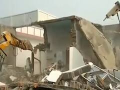 माफियाओं की संपत्ति पर योगी सरकार की कार्रवाई जारी, फरार अपराधी का 10 लाख का सामान कुर्क