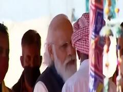 PM meets farmers from Dahod Gujarat