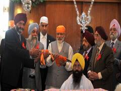 किसान आंदोलन के बीच पीएम मोदी पहुंचे गुरुद्वारा रकाबगंज, गुरु तेग बहादुर को श्रद्धांजलि दी