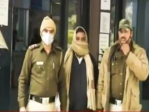 सनसनी: सम्मोहन के लुटेरों से बचके !