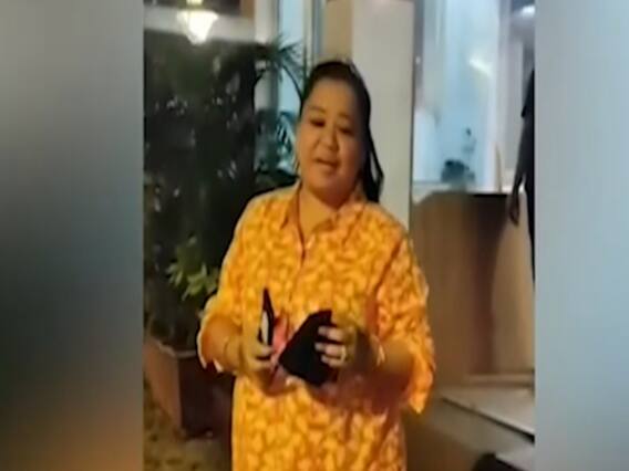 Comedian Bharti Singh spotted outside Kapil Sharma's house