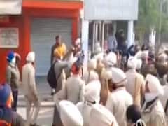 Farmers create ruckus during BJP's program in Bathinda